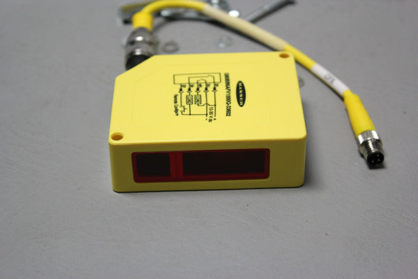 UNUSED BANNER PHOTOELECTRIC SENSOR WITH CABLE Q60BB6AFV1000Q