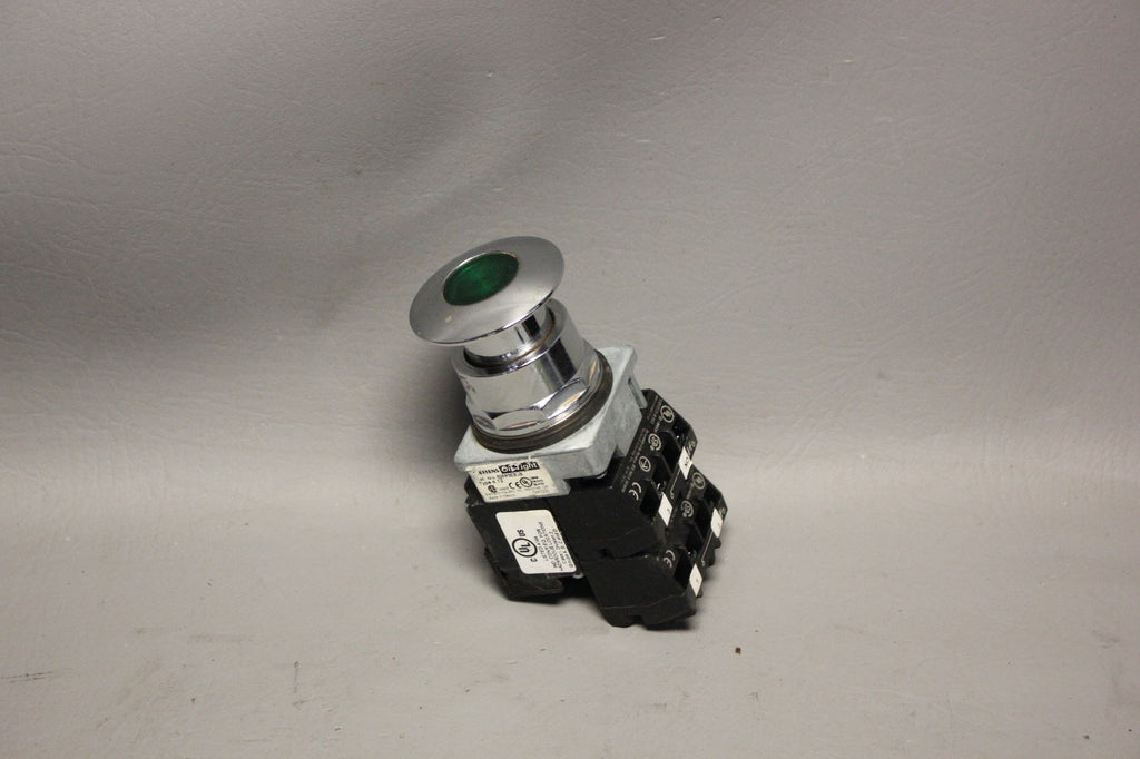 SIEMENS GREEN ILLUMINATED HEAVY DUTY PUSH/PULL BUTTON 52PP3E3UB