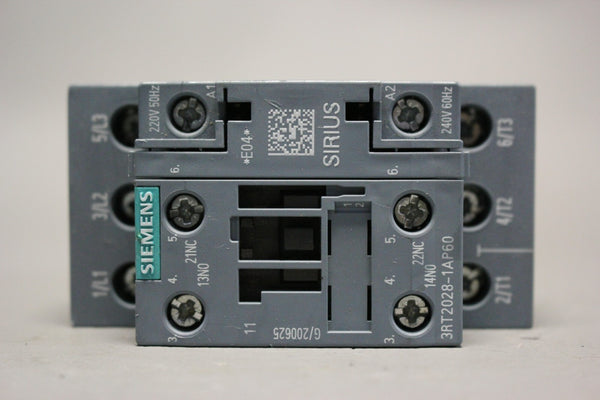 UNUSED SIEMENS POWER CONTACTOR 3RT2028-1AP60