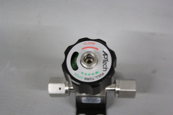 UNUSED AP TECH 316L STAINLESS STEEL MANUAL DIAPHRAGM VALVE AP4657SM 2PW FV4 FV4