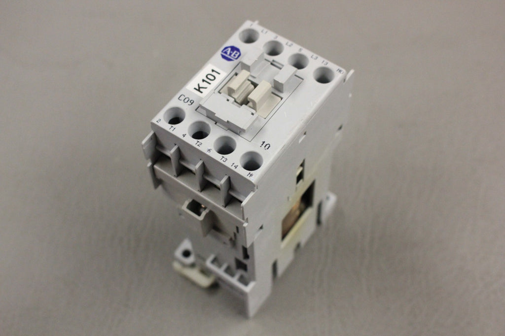 ALLEN-BRADLEY 100-C09D*10 CONTACTOR