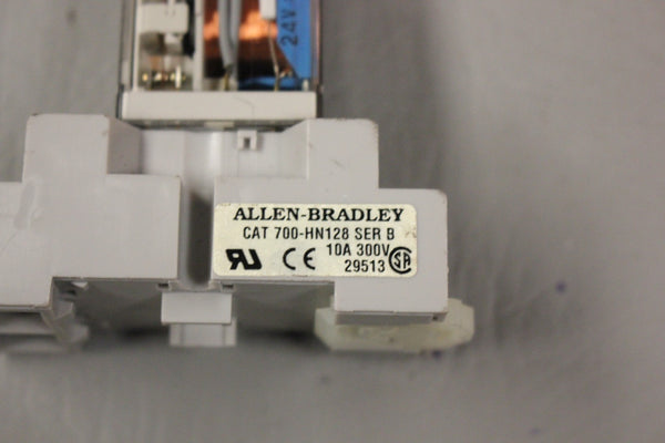 ALLEN BRADLEY RELAY AND BASE 700-HC24Z24-4 SER-D