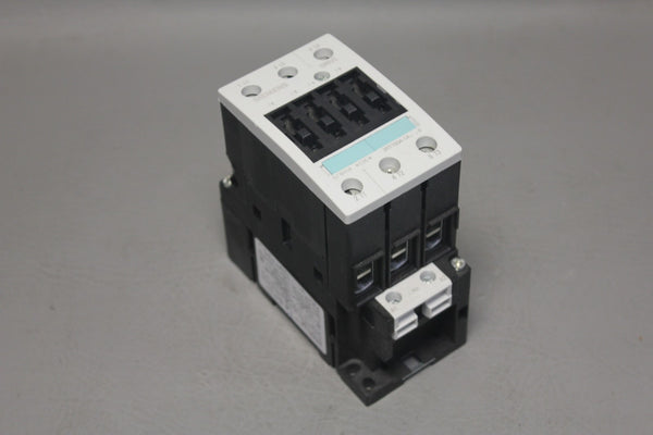 SIEMENS POWER CONTACTOR WITH 220V COIL 3RT1034-1AN20