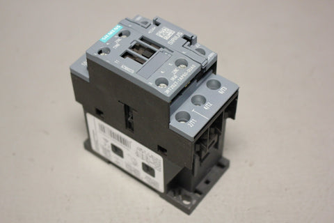 SIEMENS SIRIUS  NEMA CONTACTOR 3RT2027-1AP60-0UA0