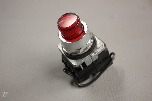 SIEMENS ILLUMINATED RED PUSH BUTTON 52AATGBY