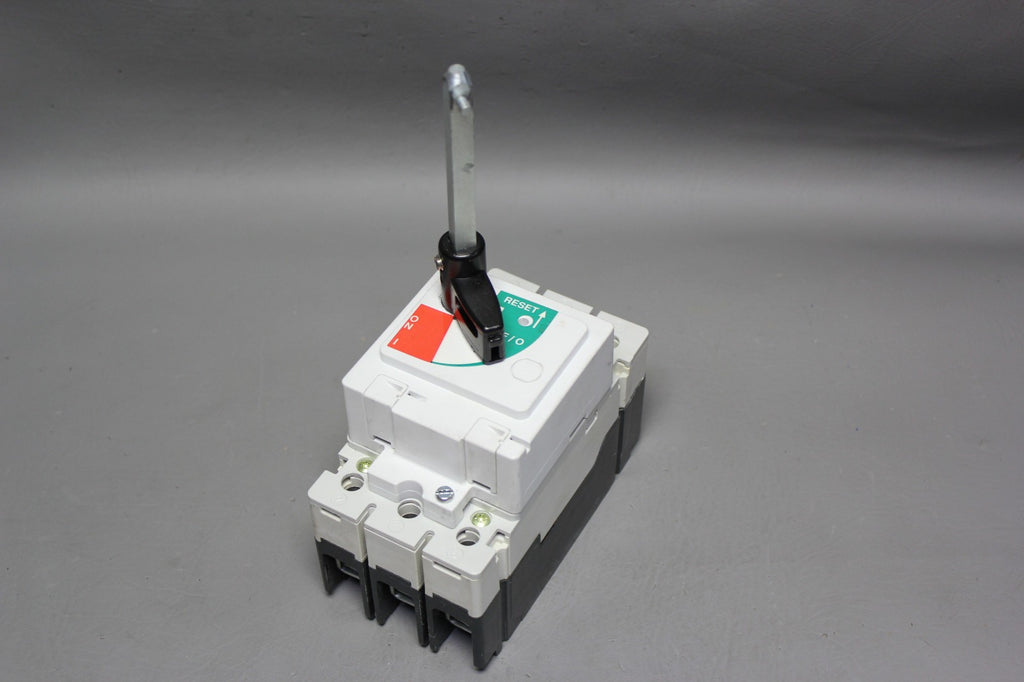 EATON 60A INDUSTRIAL CIRCUIT BREAKER W/SWITCH   EGE3060FFG ACCESSORY 140714-T