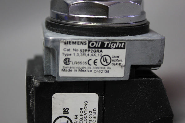 SIEMENS 52PP2GRAB RED MUSHROOM HEAD OIL-TIGHT PUSH BOTTON SWITCH W/52BJK, 52AATG