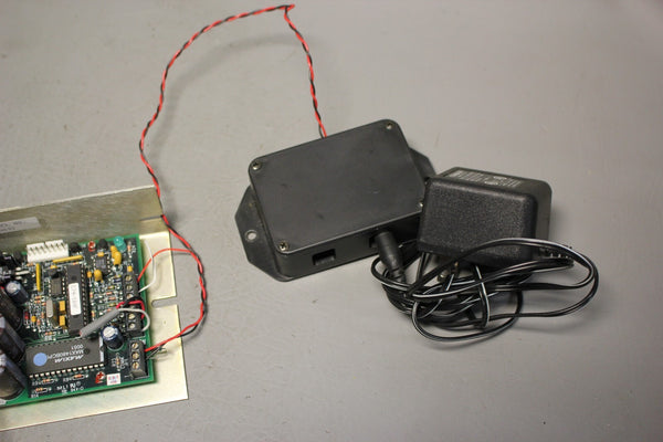 TE TECHNOLOGY POWER SUPPLY TC-24-25 WITH ACCESSORIES