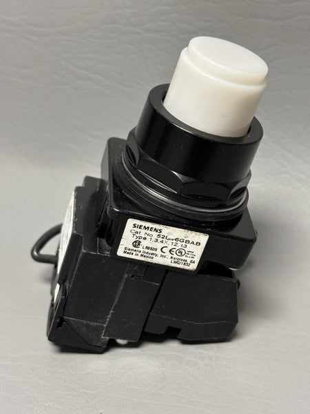 SIEMENS 52BT6GBAB ILLUNIATED WHITE PUSHBUTTON SWITCH
