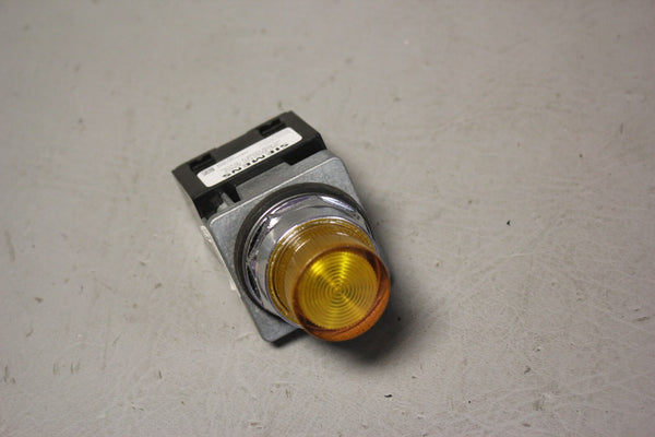 UNUSED SIEMENS 52PL4L9 YELLOW ILLUMINATED PUSHBUTTON