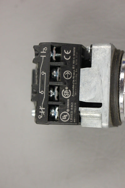 SIEMENS 52PP3E3U 52BJK 52AAFE GREEN OIL TIGHT PUSHBUTTON