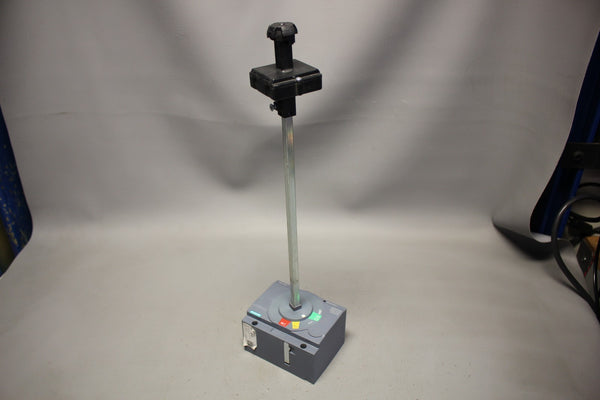 SIEMENS DOOR MOUNTED ROTARY OPERATOR SWITCH BREAKER 3VA9277-0FK43