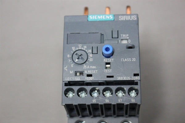 UNUSED SIEMENS OVERLOAD RELAY 3RB3026-2QB0