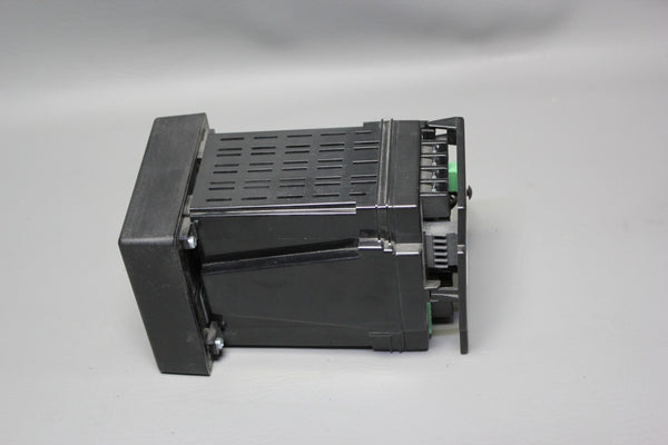 SQUARE D POWERLOGIC 3020 POWER METER WITH TERMINAL  PM-620 & PMD-32