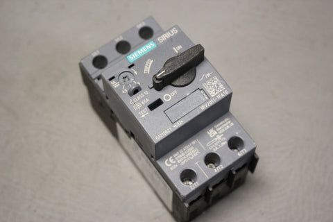 UNUSED SIEMENS SIRIUS 3RV2011-1FA10 CIRCUIT BREAKER