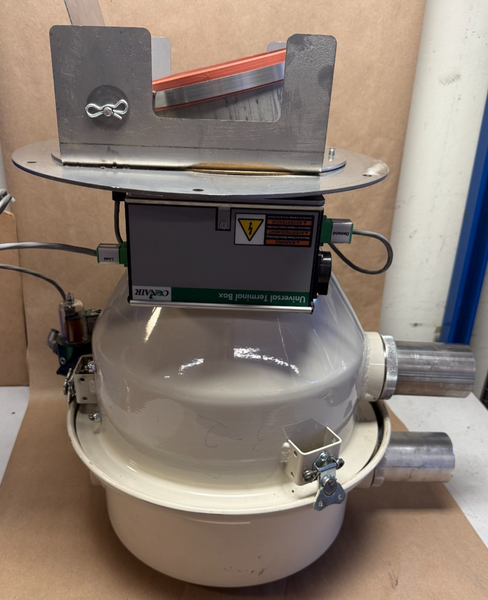 CONAIR  DL Series Material Feeder with UTB-24-D Terminal Box Hopper DL 12 Vacuum