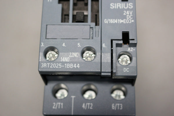 UNUSED SIEMENS POWER CONTACTOR 3RT2025-1BB44