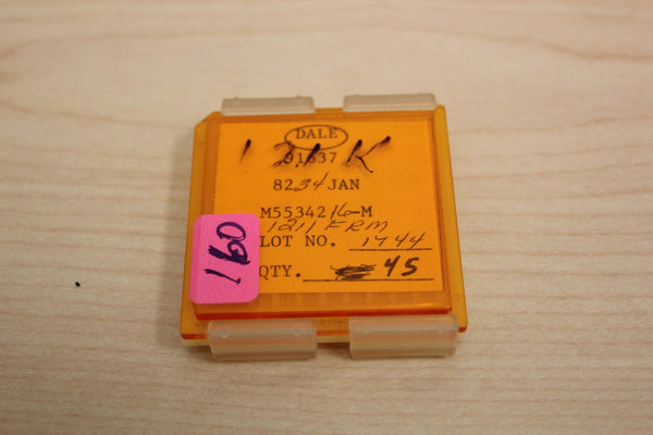 45 New Vishay/Dale Mil Spec Chip Resistors JAN M55342 1.21K