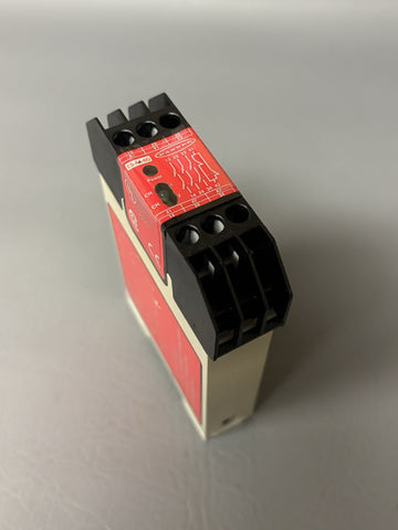 Banner ES-FA-6G Machine Safety Relay Module 24VAC/DC