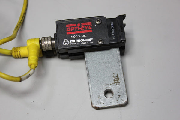 Tri-Tronics Opti-Eye OIC Infrared Connector + 889D-F4AC-10 Allen Bradley Cable 