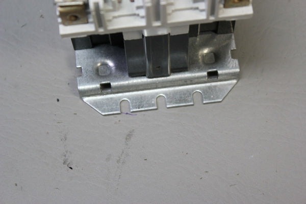 SIEMENS 30A AC LIGHTING CONTACTOR CLM0C02