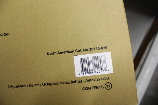 NEW LOT OF 12 VWR 500ML GRADUATED POLYCARBONATE CLEAR ROUND BOTTLES 30180-030