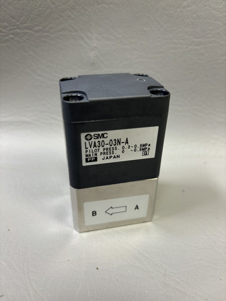 SMC LVA30-03N-A 3/8" NPT STAINLESS FLUOROPOLYMER HI-PURITY CHEMICAL VALVE