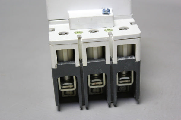 EATON 60A INDUSTRIAL CIRCUIT BREAKER W/SWITCH   EGE3060FFG ACCESSORY 140714-T
