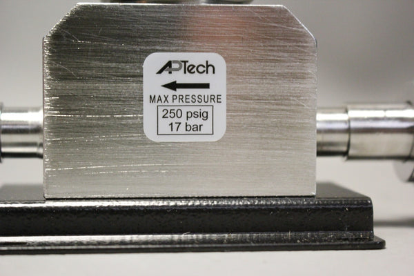 UNUSED APTECH STAINLESS MANUALLY OPERATED DIAPHRAGM VALVE AP3900SM FV8 FV8 00