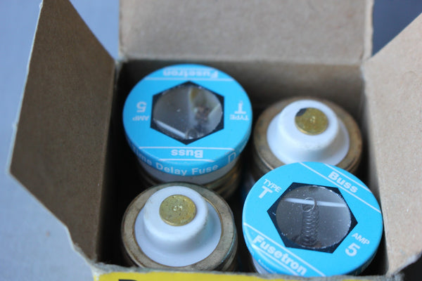 LOT OF 4 NEW BUSS FUSES FUUSETRON DUAL-ELEMENT FUSES  1CZ68 T-5