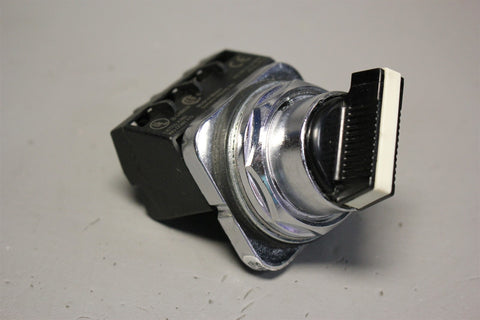 SIEMENS NON-ILLUMINATED 2-POSITION HEAVY-DUTY SELECTOR SWITCH 52SA2ACB 52BAK