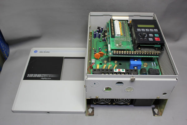 ALLEN BRADLEY 1336 PLUS II AC DRIVE  1336F-CWF150-AA-EN-HCS1-L6
