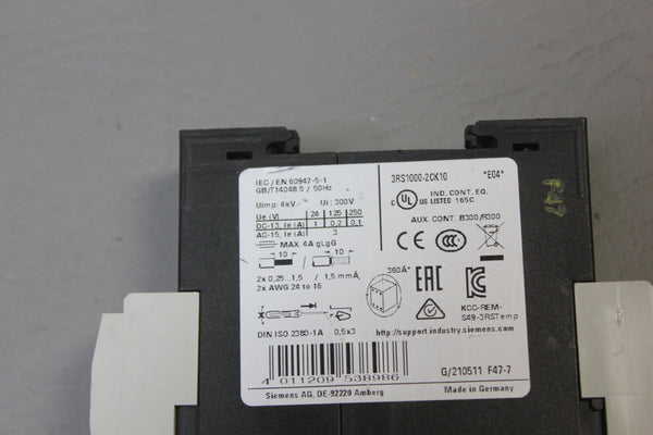 UNUSED SIEMENS TEMPERATURE MONITORING RELAY 3RS1000-2CK10