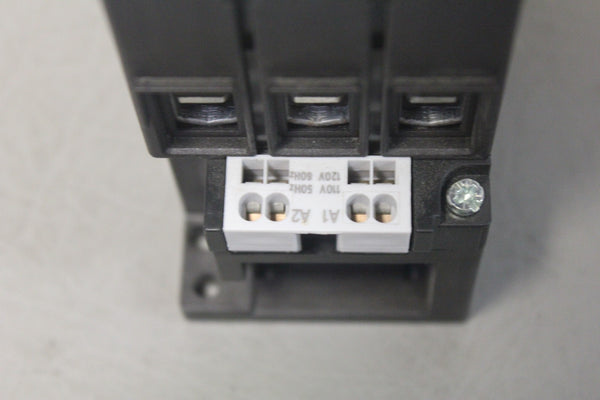 UNUSED SIEMENS POWER CONTACTOR WITH 110/120V COIL 3RT1036-3AK60
