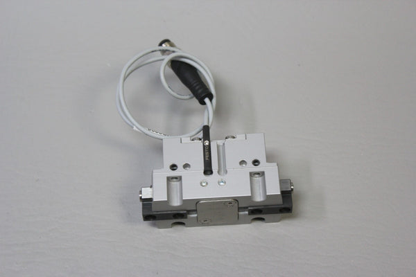 UNUSED FESTO PARALLEL GRIPPER WITH SENSOR HGPT-20-A-B