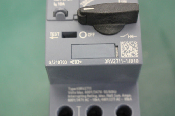 UNUSED SIEMENS MOTOR STARTER PROTECTOR/CIRCUIT BREAKER  3RV2711-1JD10