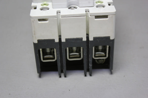 EATON 60A INDUSTRIAL CIRCUIT BREAKER W/SWITCH   EGE3060FFG ACCESSORY 140714-T