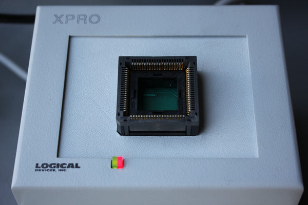 LOGICAL DEVICES XPRO DESKTOP PROGRAMMING SYSTEM M0DXP1-108L W/ POWER & CABLES