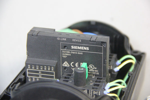 UNUSED SIEMENS  IO LINK PUSHBUTTON ENCLOSURE 3SU1802-0AZ20 3SU1400-2HM10-6AA0