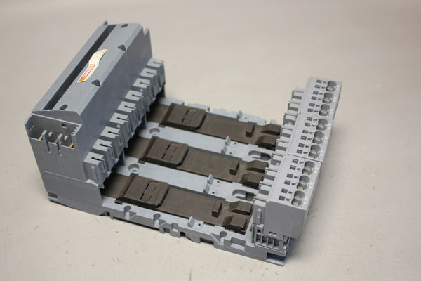 UNUSED SIEMENS EXPANSION BLOCK MODULE 3RA6823-0AC
