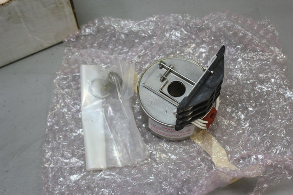 NEW MAGNETROL FLOAT LEVEL SWITCH 05-9550-001