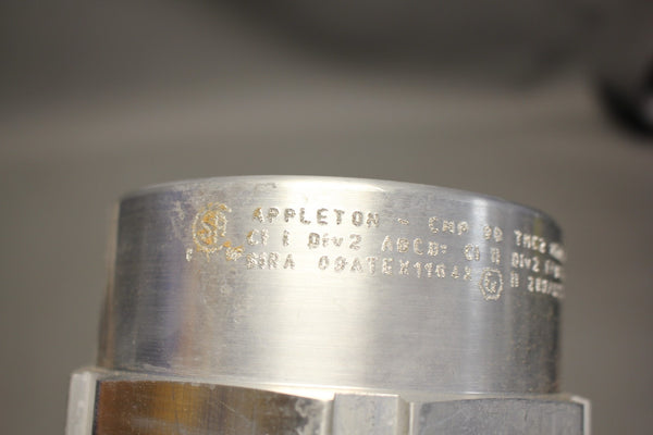 NEW APPLETON CABLE CONNECTOR SIZE 3  ALUMINUM  TMC2-300325A