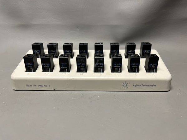 Agilent 5063-6577 tray with 16X Spectrophotometer Cells QS .1 2.0 1.0 .10
