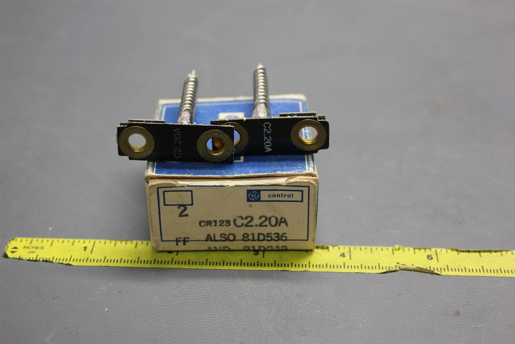2  GE OVERLOAD RELAY HEATERS THERMAL UNIT CR123 C2.20A 
