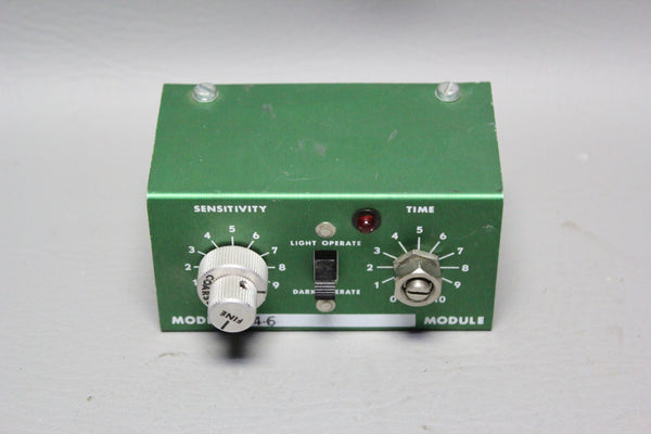 BANNER PHOTOELECTRIC AMPLIFIER LOGIC MODULE  B4-6