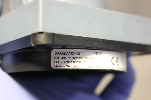 SIEMENS 3VA9277-0FK31  EMERGENCY DOOR LOCK SWITCH