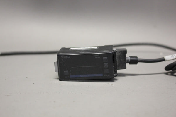 KEYENCE FW-V20P Sensor Amplifier