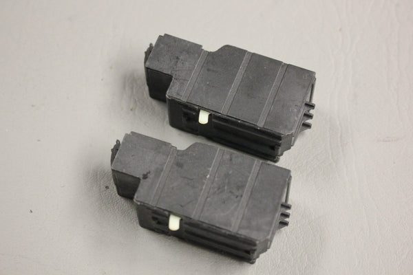 LOT OF TWO SIEMENS CIRCUIT BREAKER SHUNT TRIP 3VA9978-0BA20