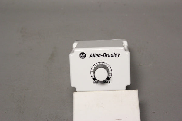 NEW ALLEN BRADLEY 700-HT22BU120 D TIME DELAY RELAY