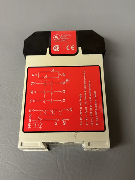 Banner ES-FA-6G Machine Safety Relay Module 24VAC/DC